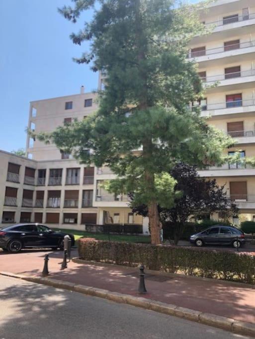 Nice Flat St Germain En Laye Centre 30 Minutes To Paris Saint-Germain-en-Laye Exterior foto